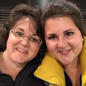 Meet your Posher, Casey